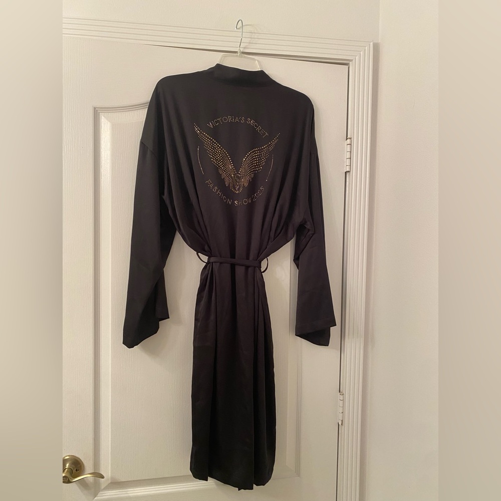 Victoria’s Secret Fashion Show Robe size xl/xxl - Picture 5 of 9